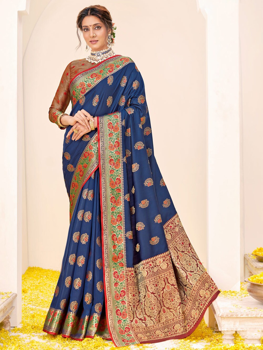 

SANGAM PRINTS Woven Design Zari Silk Blend Saree, Navy blue