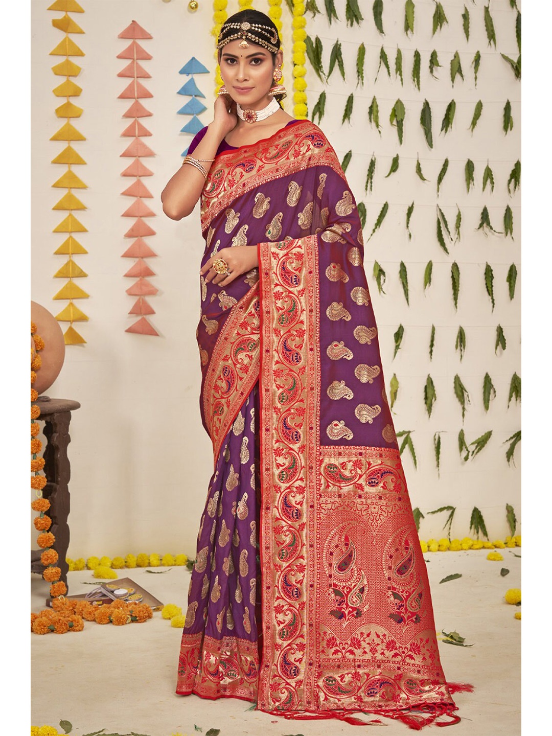 

SANGAM PRINTS Woven Design Zari Silk Blend Saree, Purple