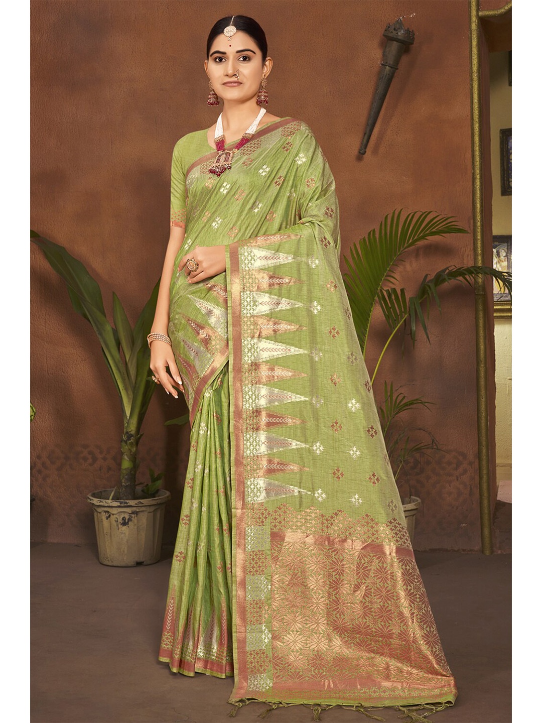 

SANGAM PRINTS Ethnic Motifs Zari Saree, Green