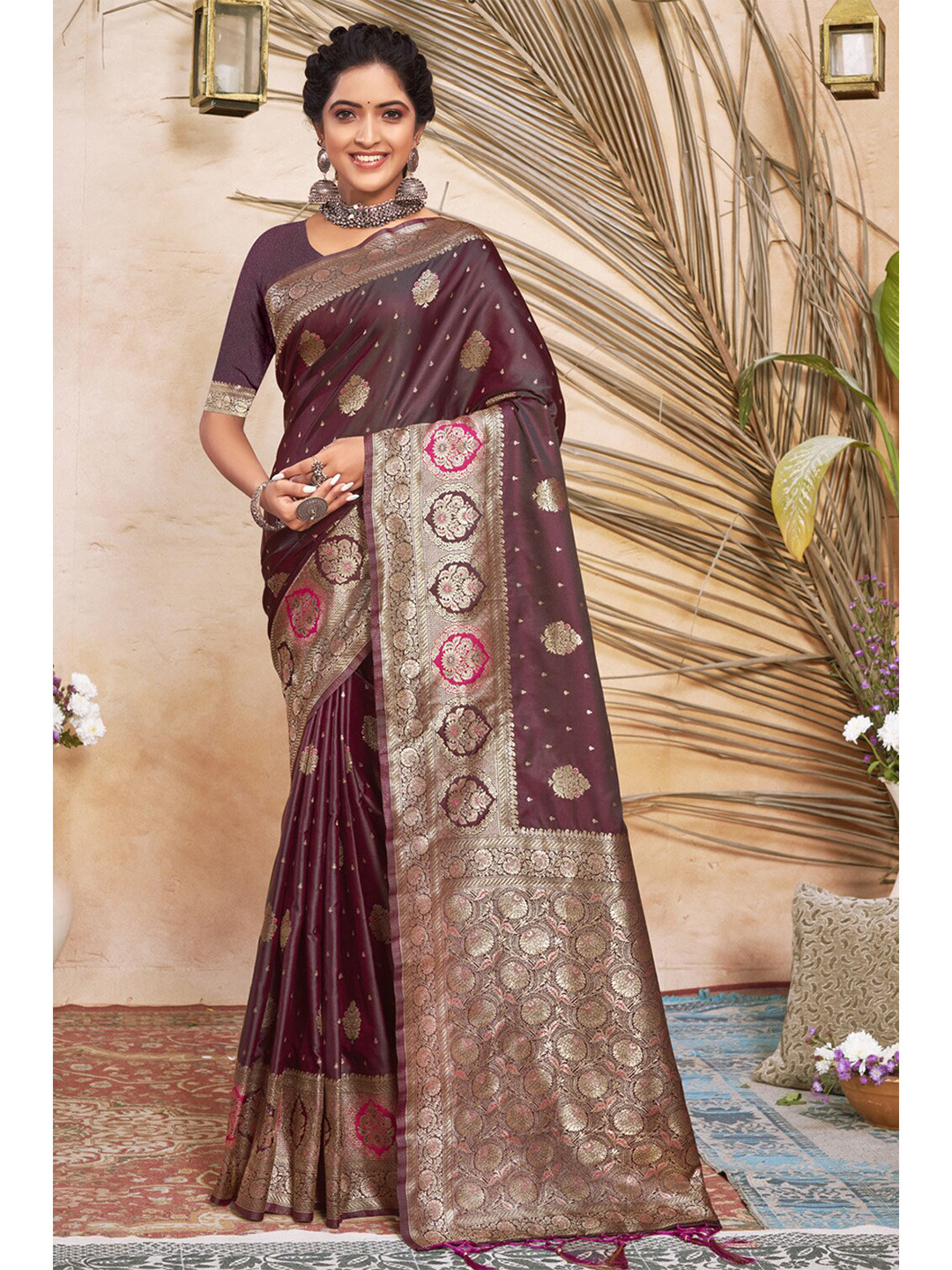 

SANGAM PRINTS Ethnic Motifs Zari Saree, Purple