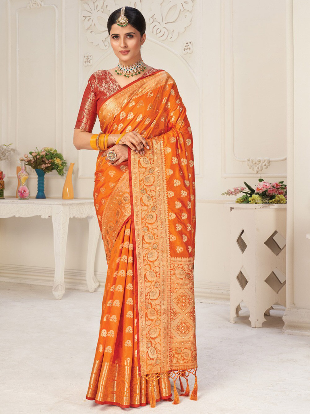 

SANGAM PRINTS Ethnic Motifs Zari Saree, Orange