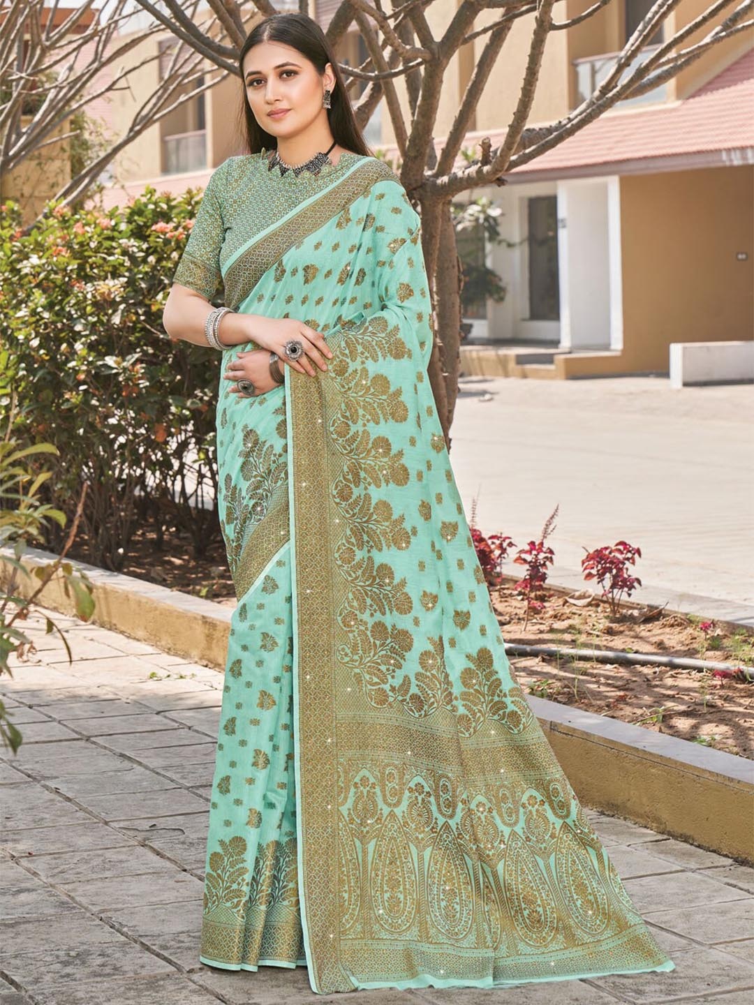 

SANGAM PRINTS Woven Design Zari Saree, Sea green