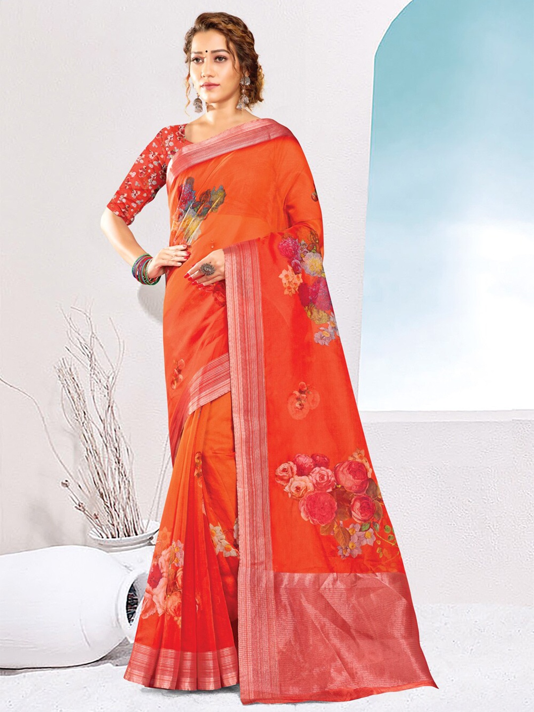 

SANGAM PRINTS Floral Printed Zari Organza Saree, Orange