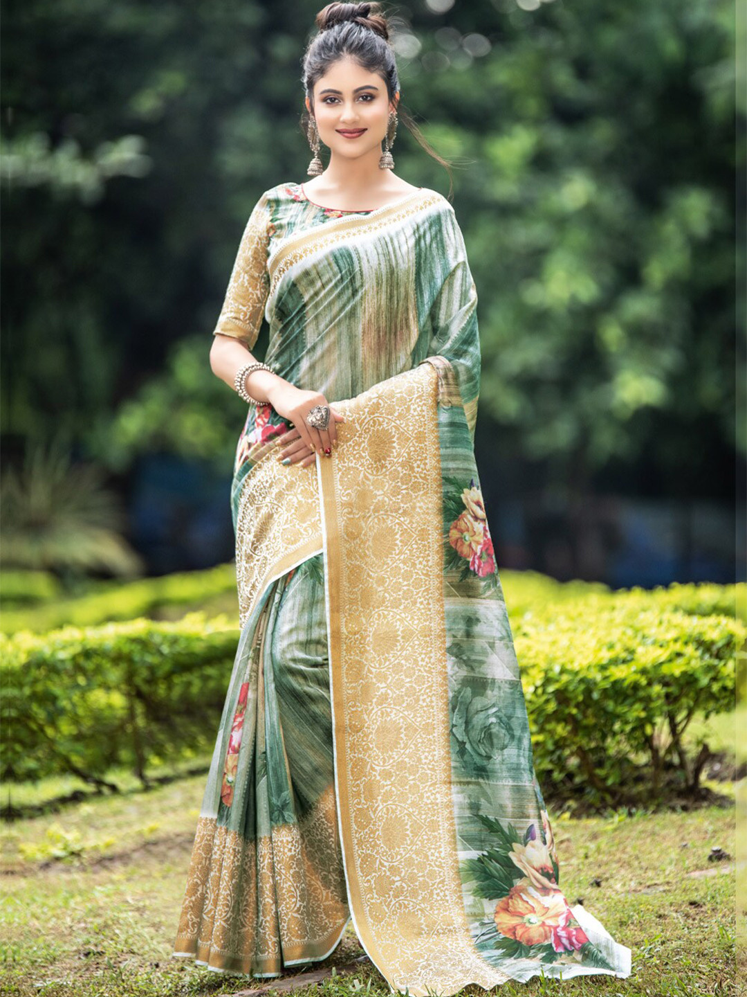 

SANGAM PRINTS Floral Saree, Green
