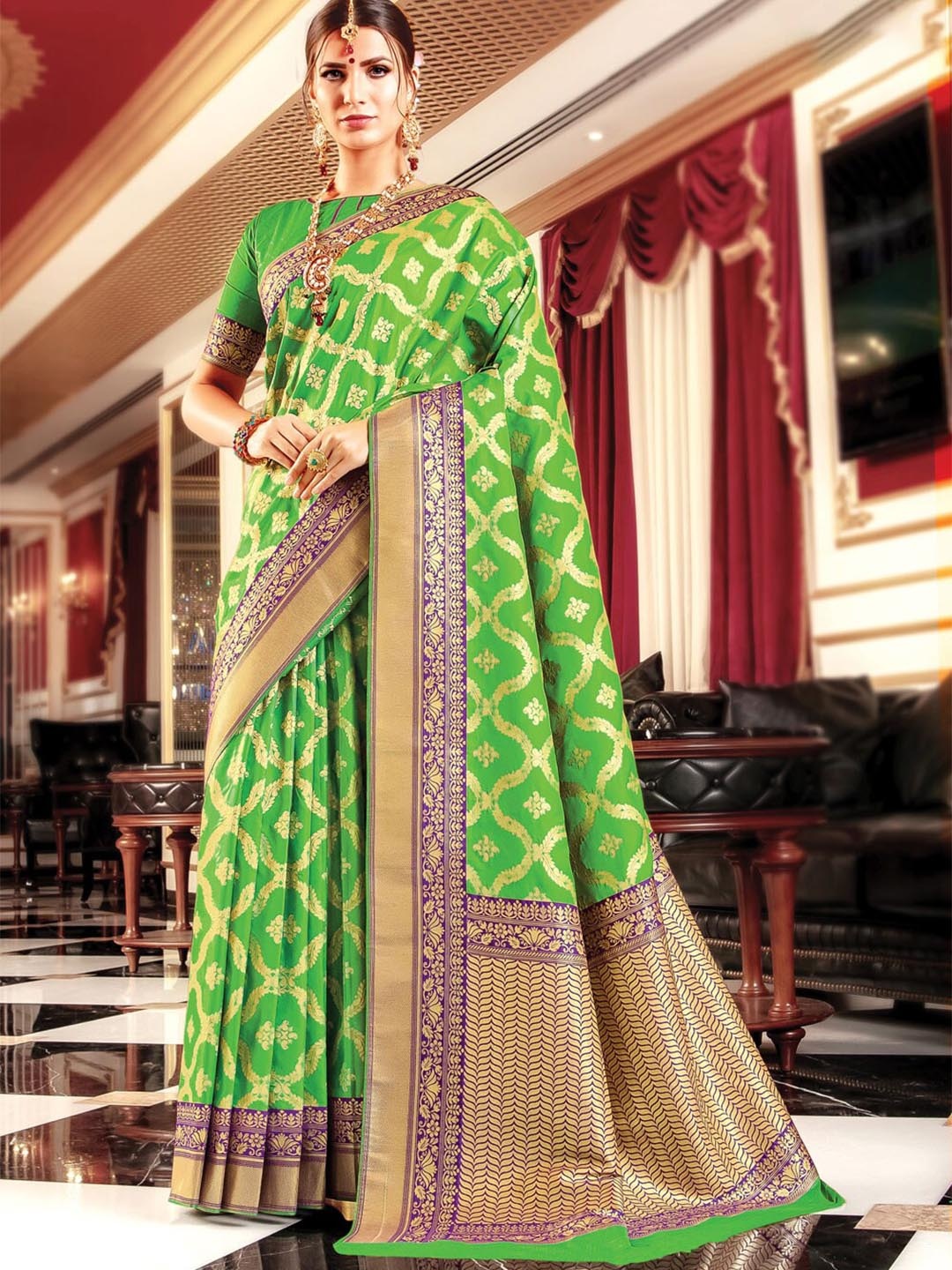 

SANGAM PRINTS Woven Design Zari Silk Blend Saree, Green