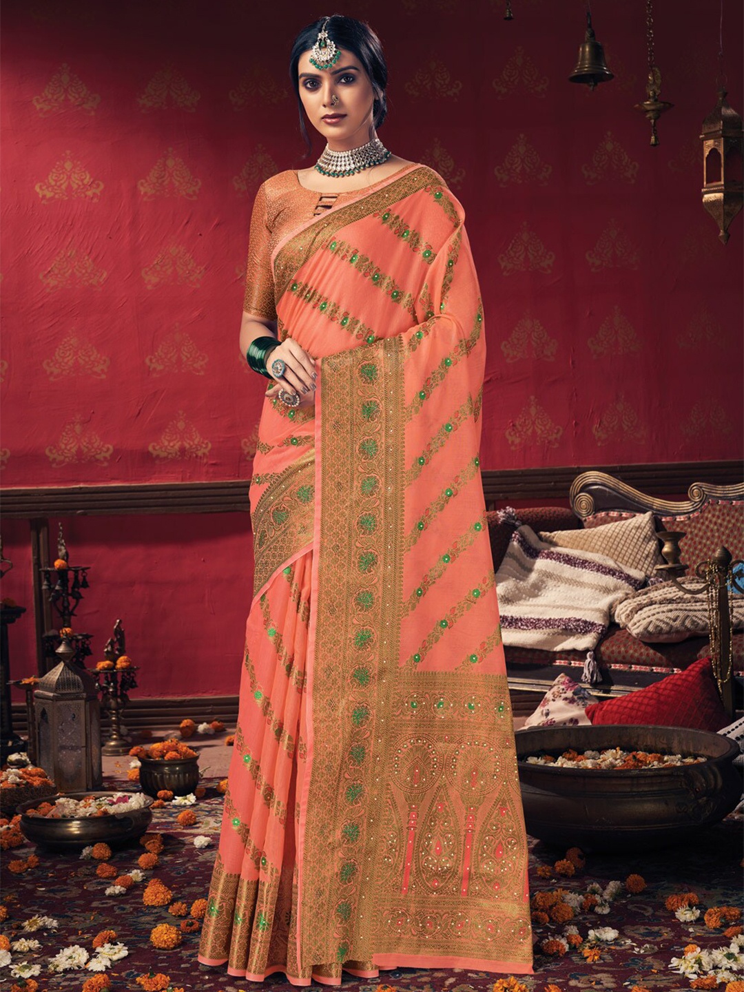 

SANGAM PRINTS Woven Design Zari Saree, Peach