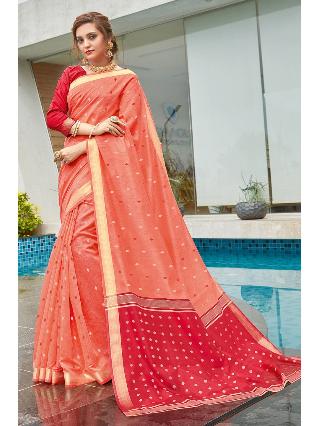 

SANGAM PRINTS Woven Design Zari Saree, Peach
