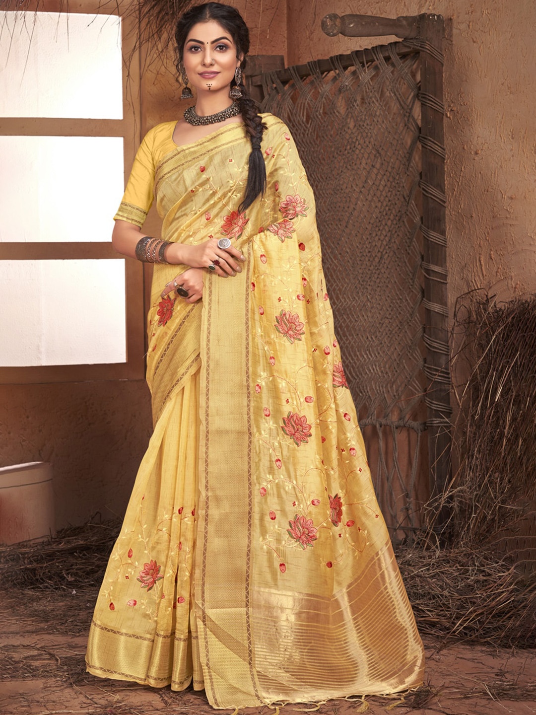 

SANGAM PRINTS Woven Design Zari Organza Saree, Yellow