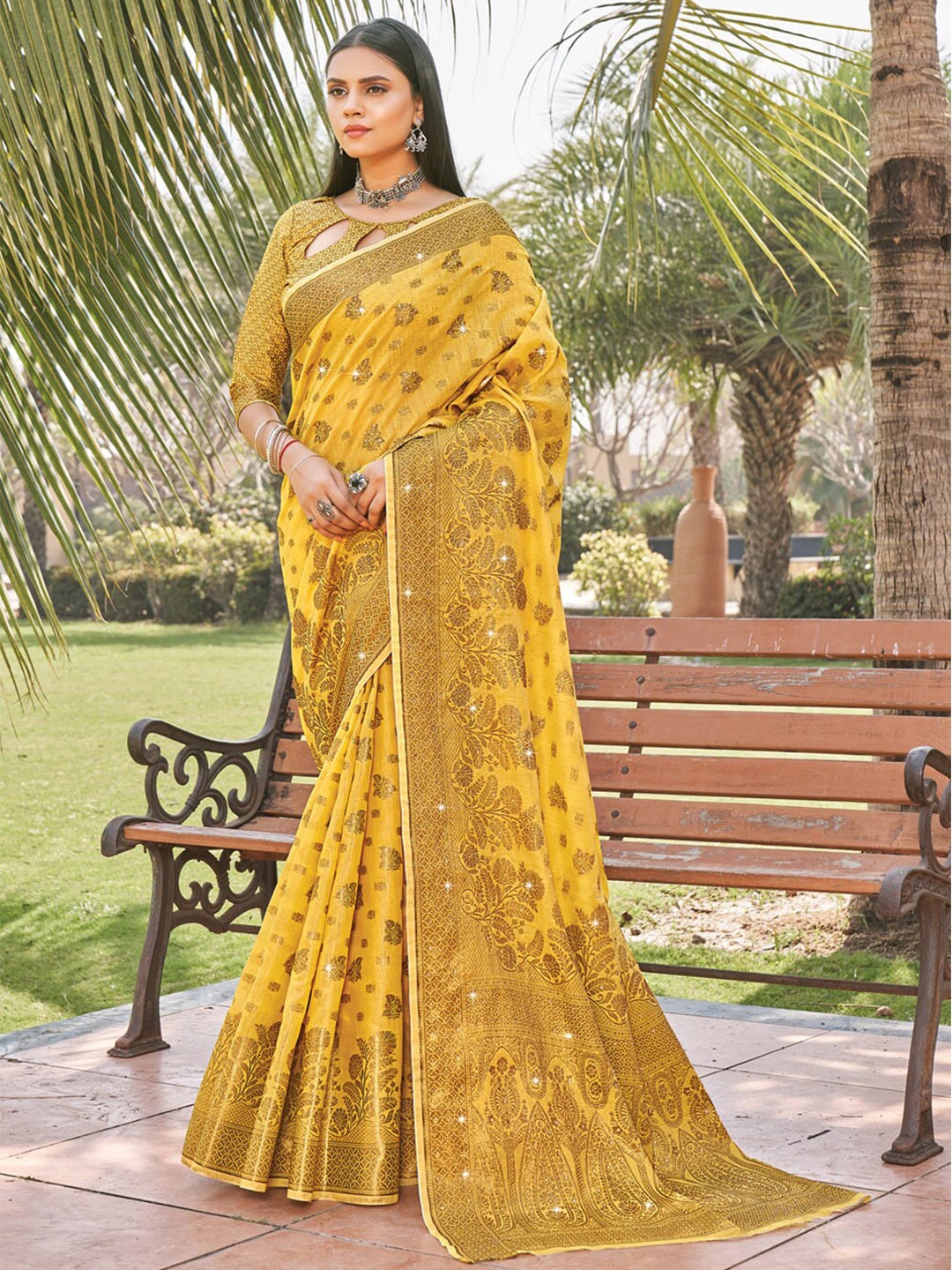 

SANGAM PRINTS Woven Design Zari Saree, Yellow