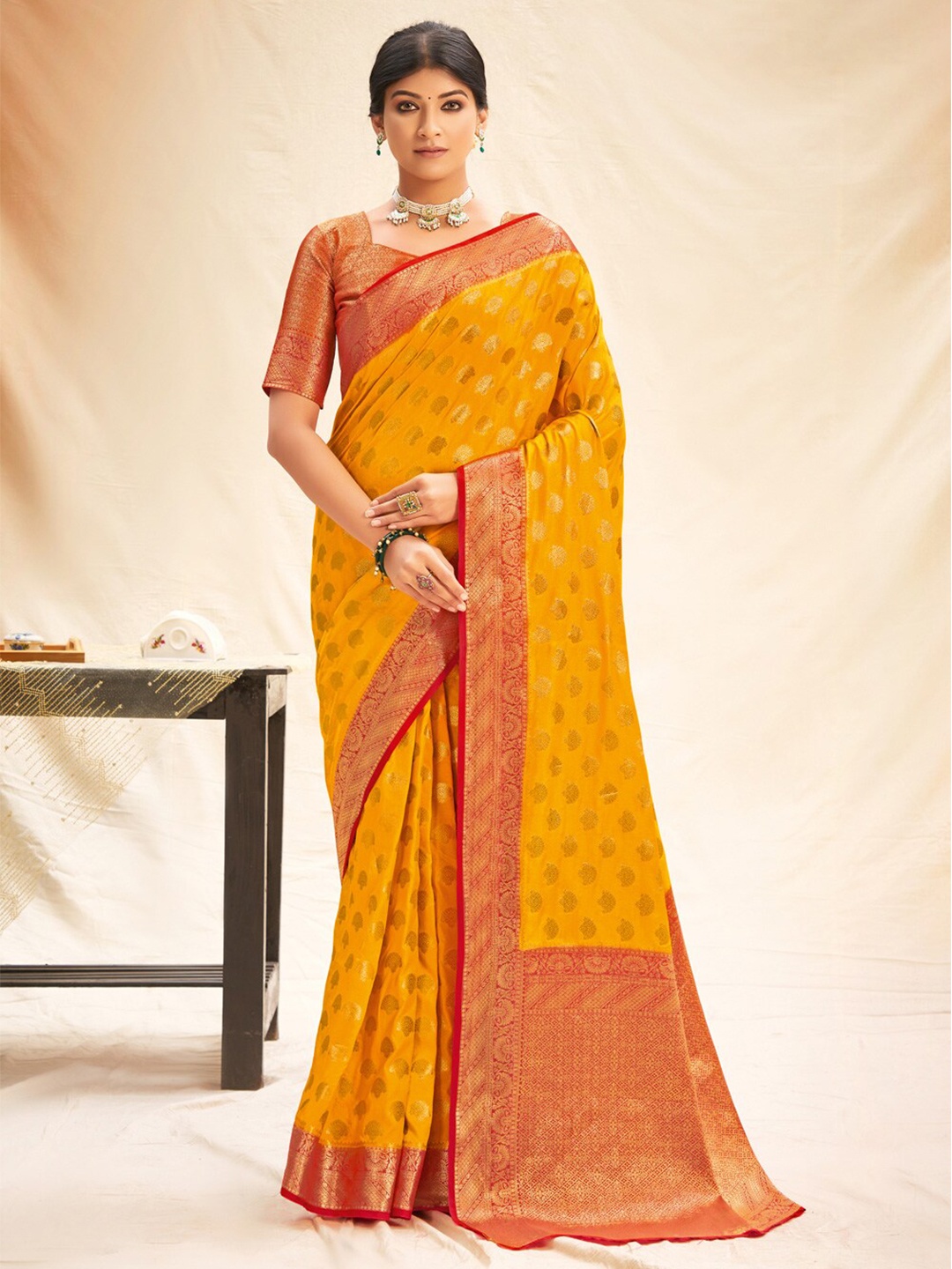 

SANGAM PRINTS Woven Design Zari Silk Blend Saree, Yellow
