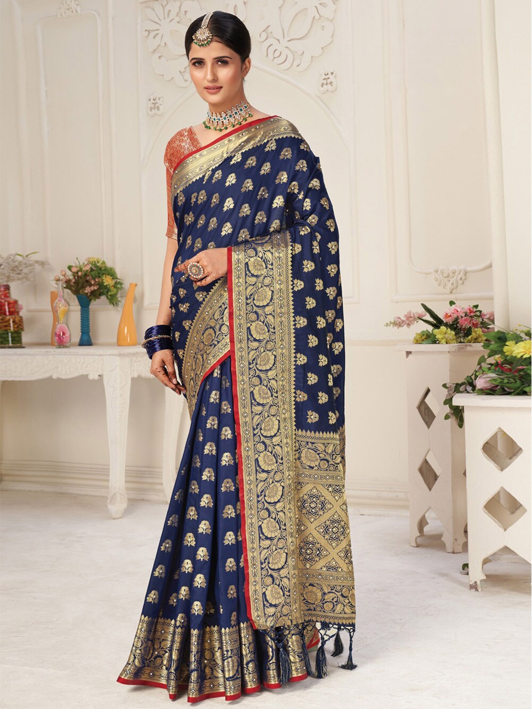 

SANGAM PRINTS Woven Design Zari Silk Blend Saree, Navy blue