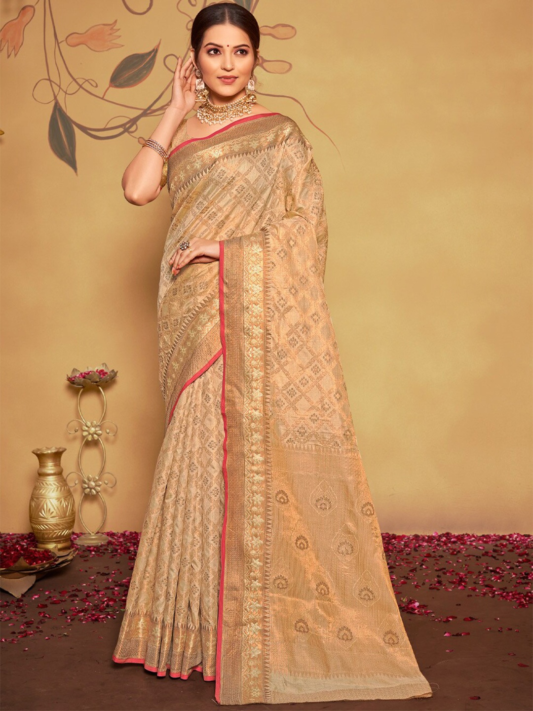 

SANGAM PRINTS Woven Design Zari Silk Blend Saree, Cream