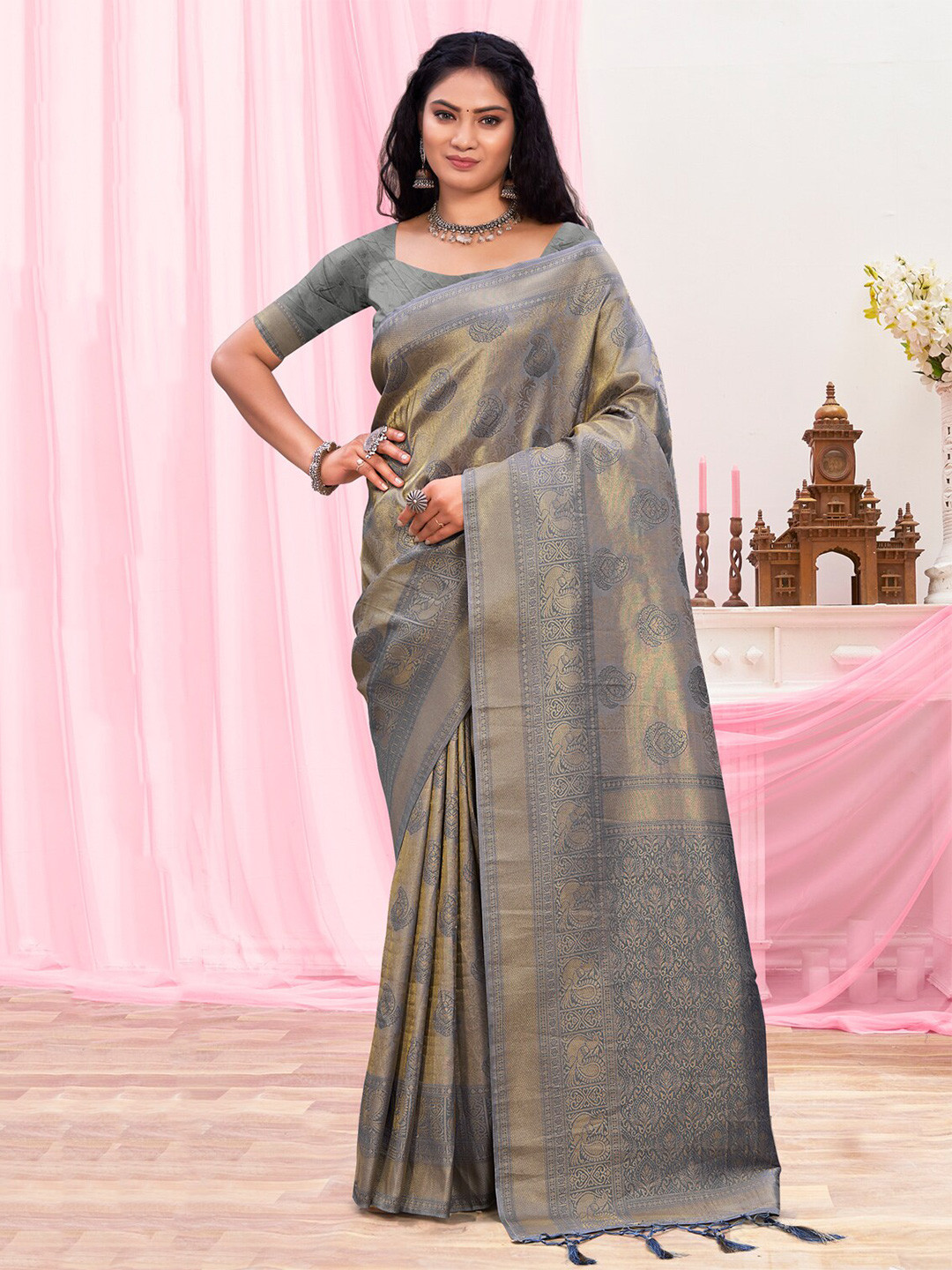 

SANGAM PRINT Woven Design Zari Silk Blend Saree, Grey