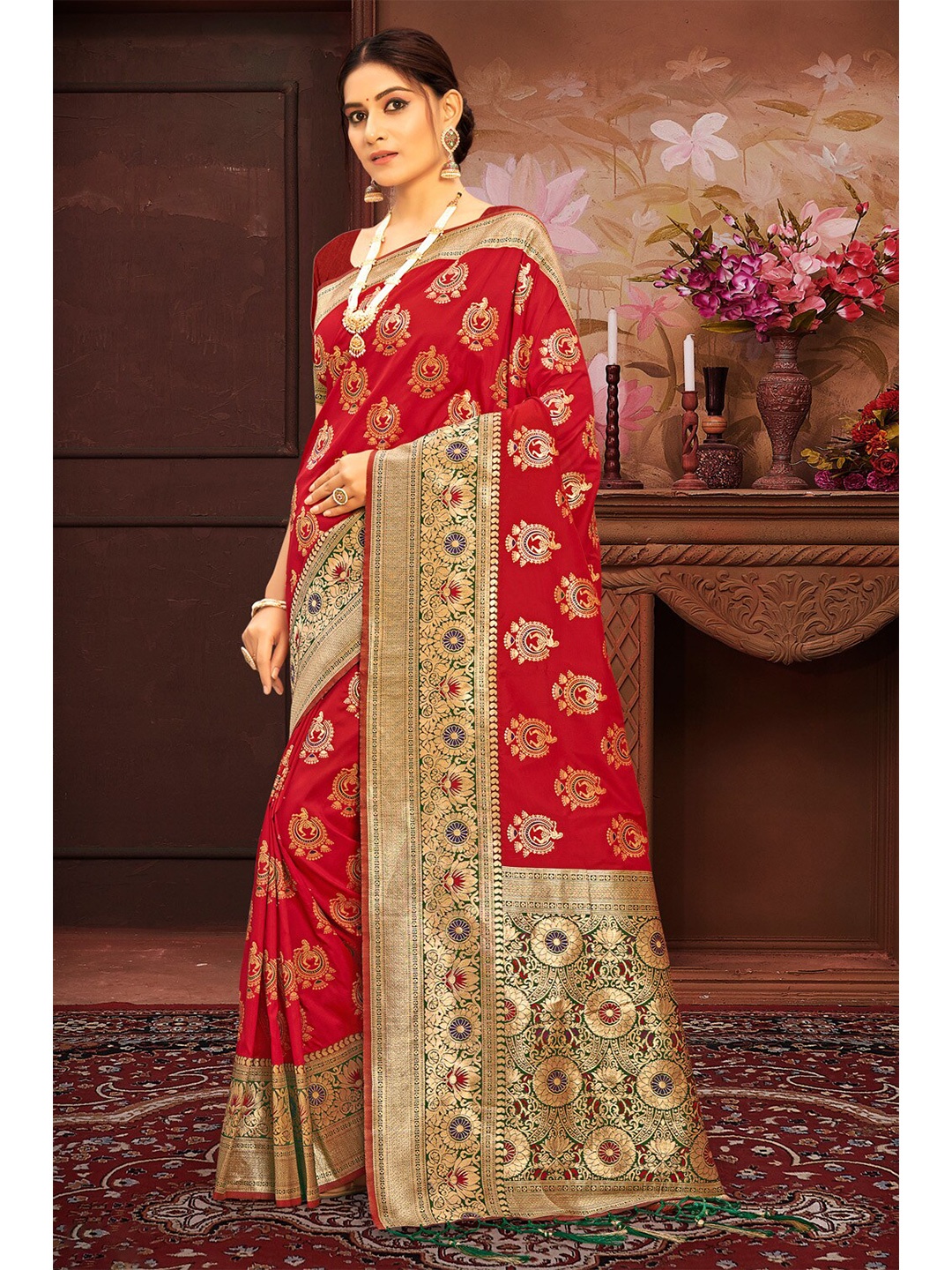 

SANGAM PRINTS Ethnic Motifs Zari Silk Blend Saree, Red