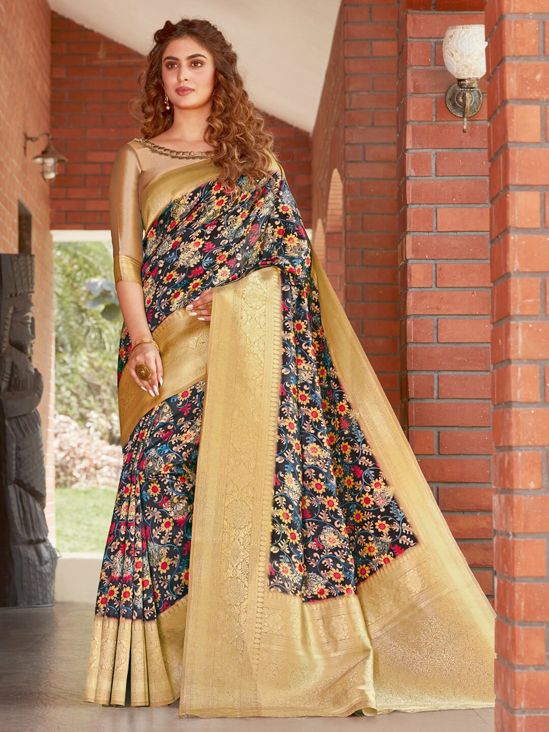

SANGAM PRINTS Floral Zari Silk Blend Saree, Black