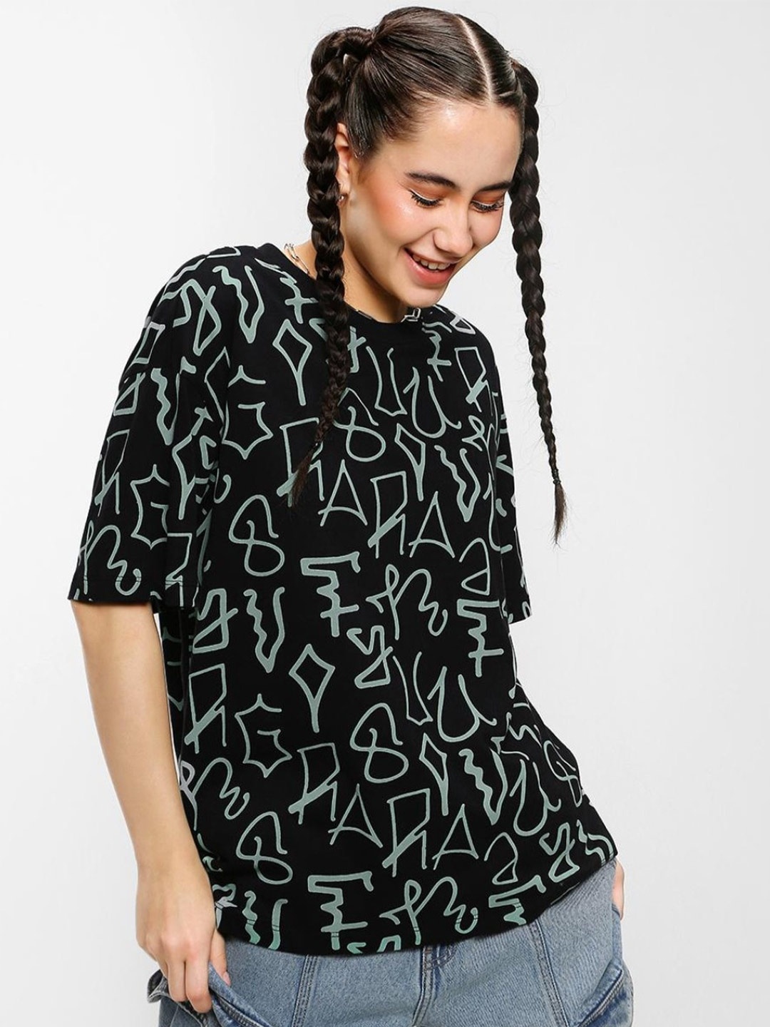 

Bewakoof Women Printed Pure Cotton Loose T-shirt, Black