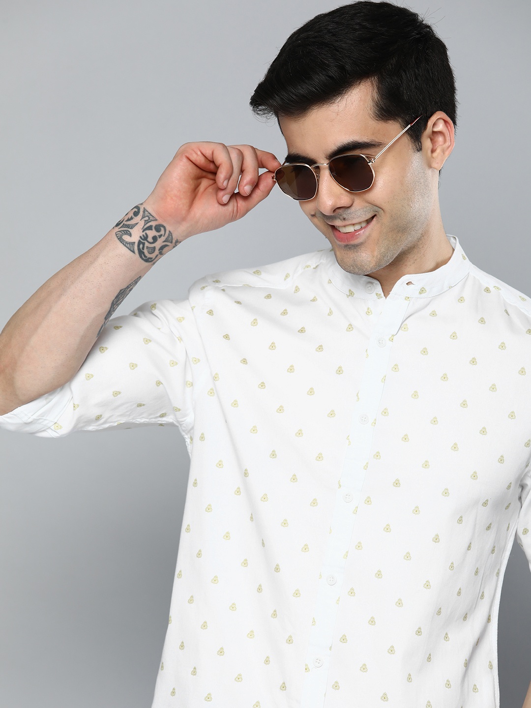 

HERE&NOW Men Slim Fit Printed Casual Shirt, White