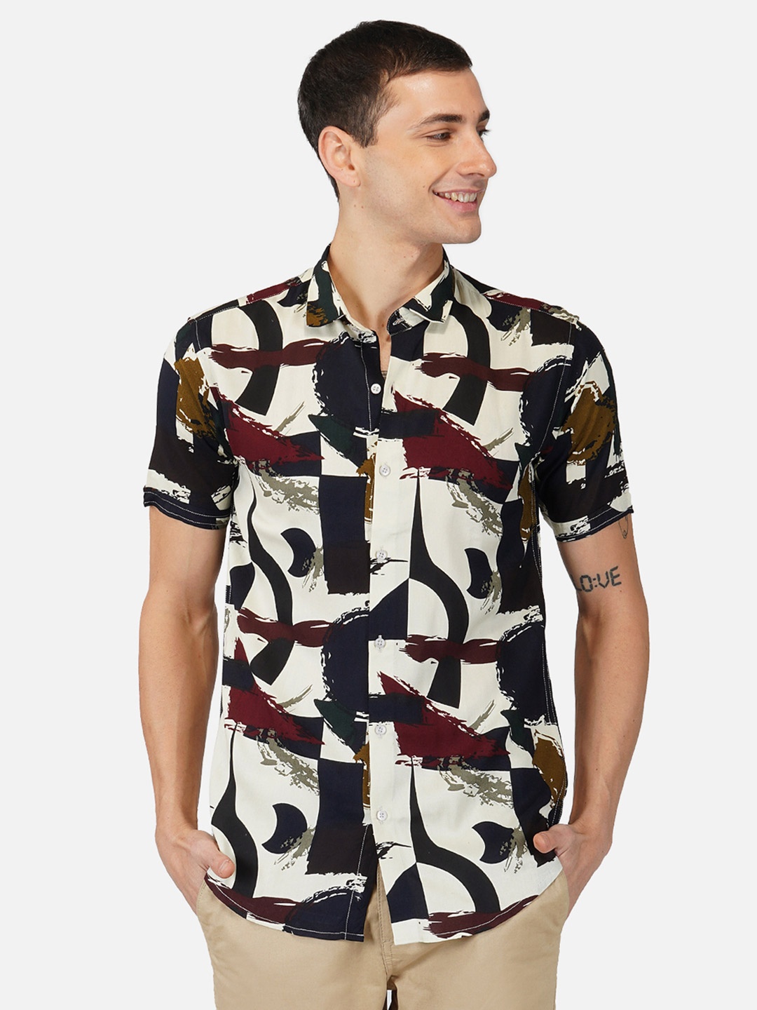 

Tinted Men Comfort Printed Casual Shirt, Off white