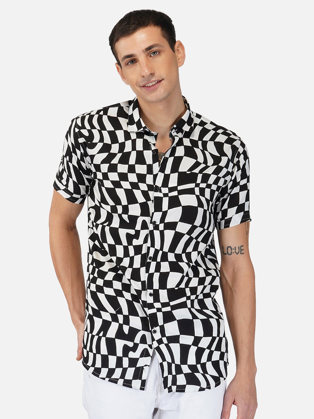 

Tinted Men Comfort Printed Casual Shirt, Black