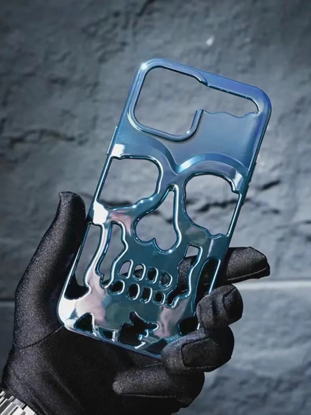 

TREEMODA 3D Electroplated Skull iPhone 13 Back Case, Blue