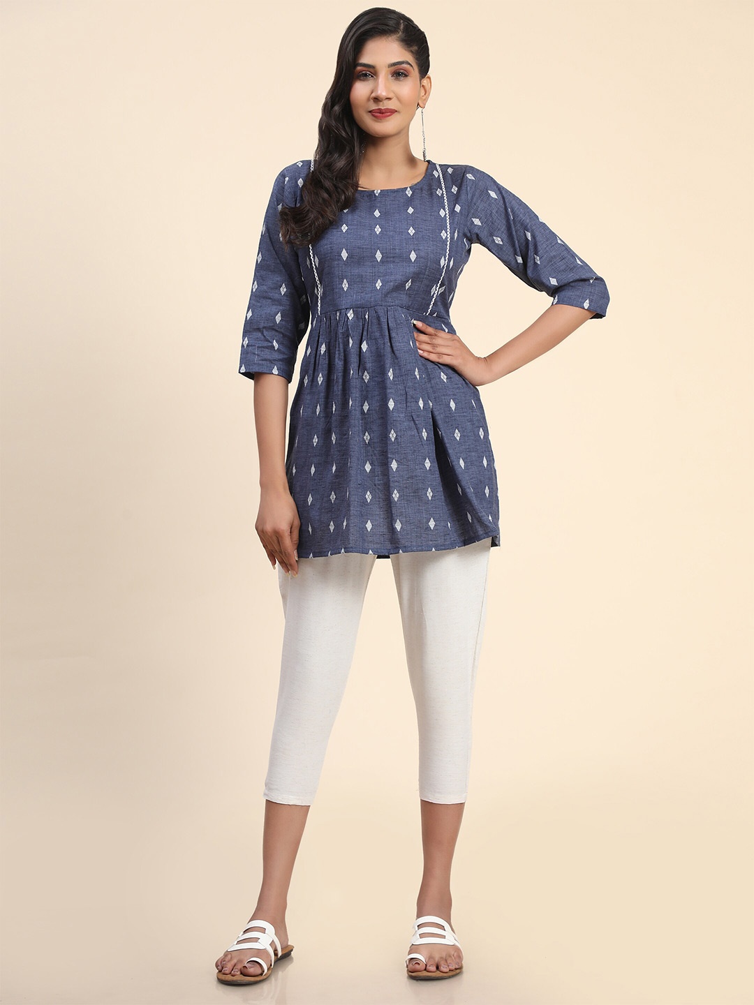 

Ekta Textiles Navy Blue & White Boat Neck Tunic