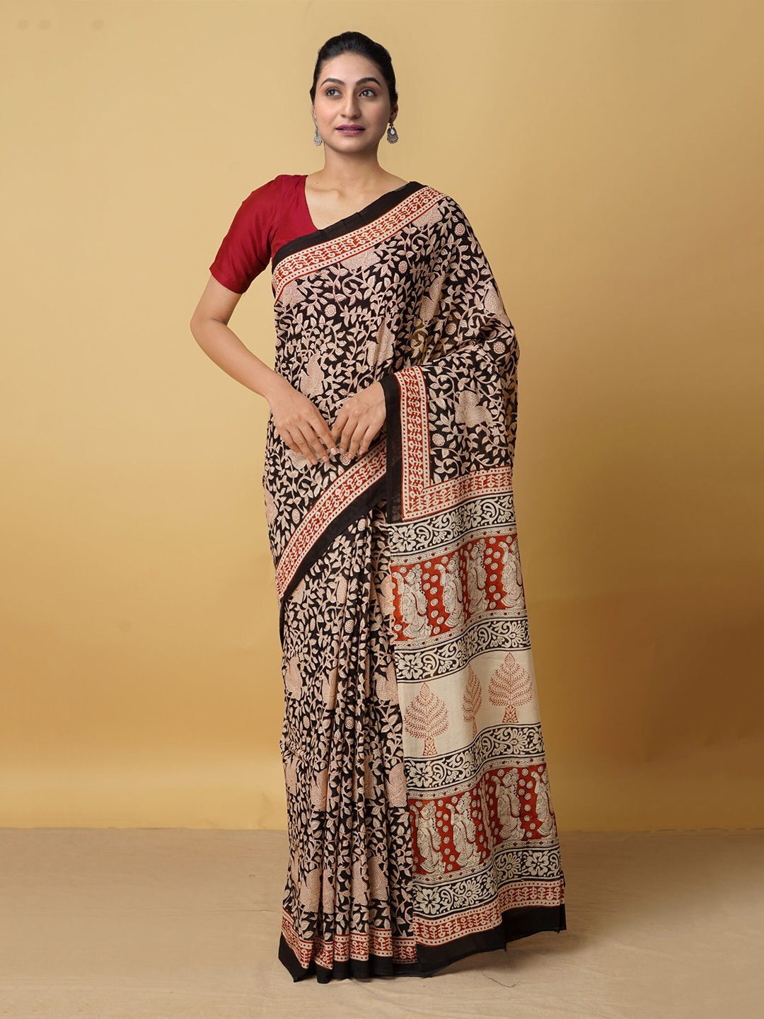 

Unnati Silks Floral Silk Cotton Bagru Saree, Beige