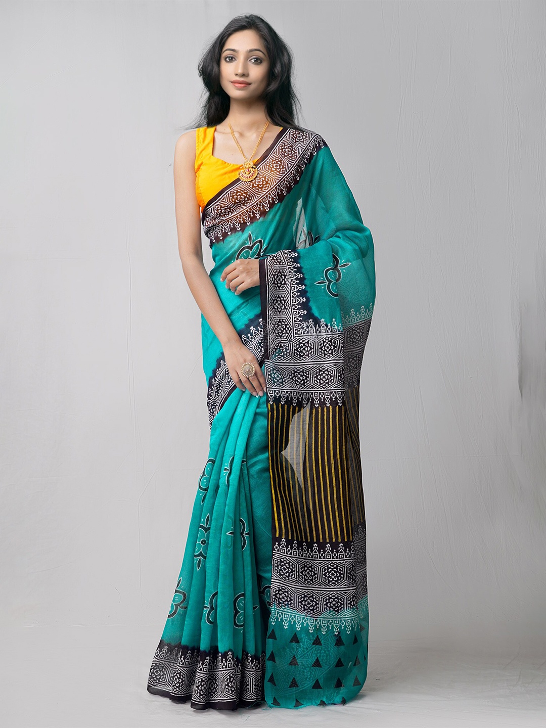 

Unnati Silks Floral Net Block Print Saree, Green