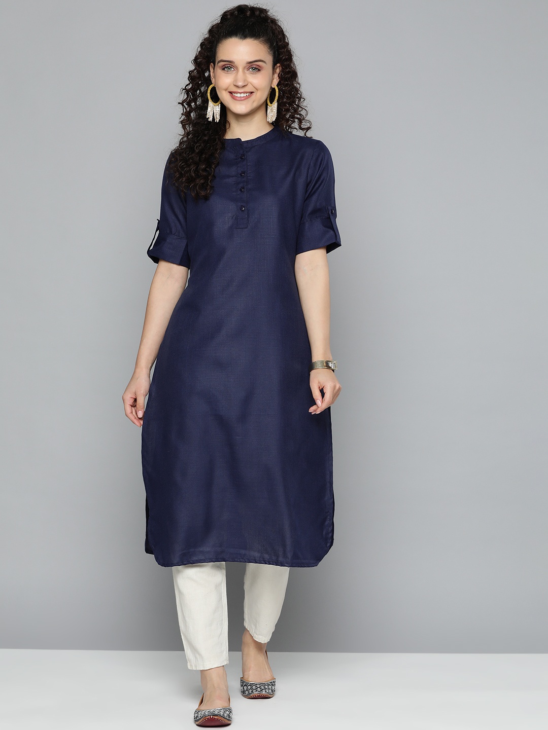 

HERE&NOW Women Solid Roll-Up Sleeves Kurta, Blue