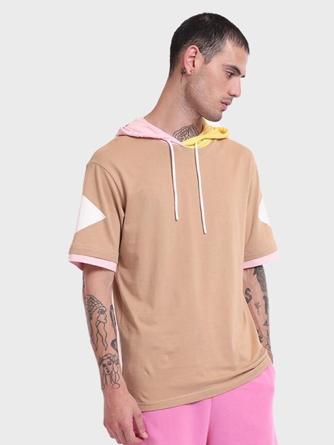 

Bewakoof Men Colourblocked Pure Cotton Oversized T-shirt, Brown