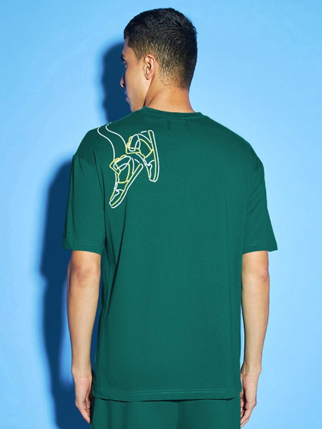 

Bewakoof Men Printed Round Neck Pure Cotton Loose T-shirt, Green