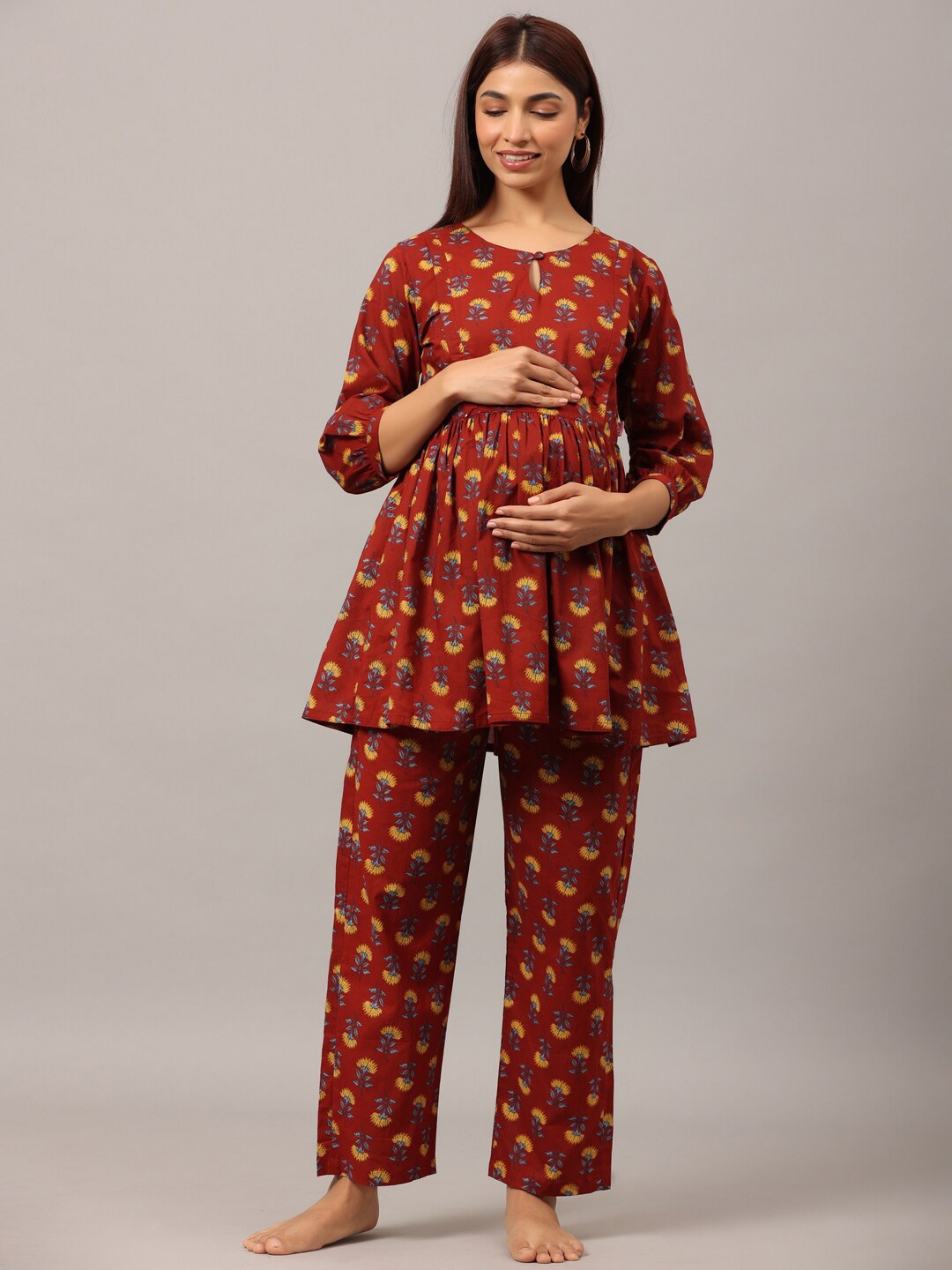 

Ikk Kudi by Seerat Women Floral Printed Pure Cotton Maternity Night suit, Red