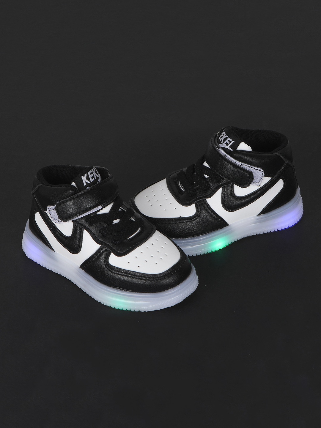 

FEETWELL SHOES Kids Colourblocked LED Sneakers, Black