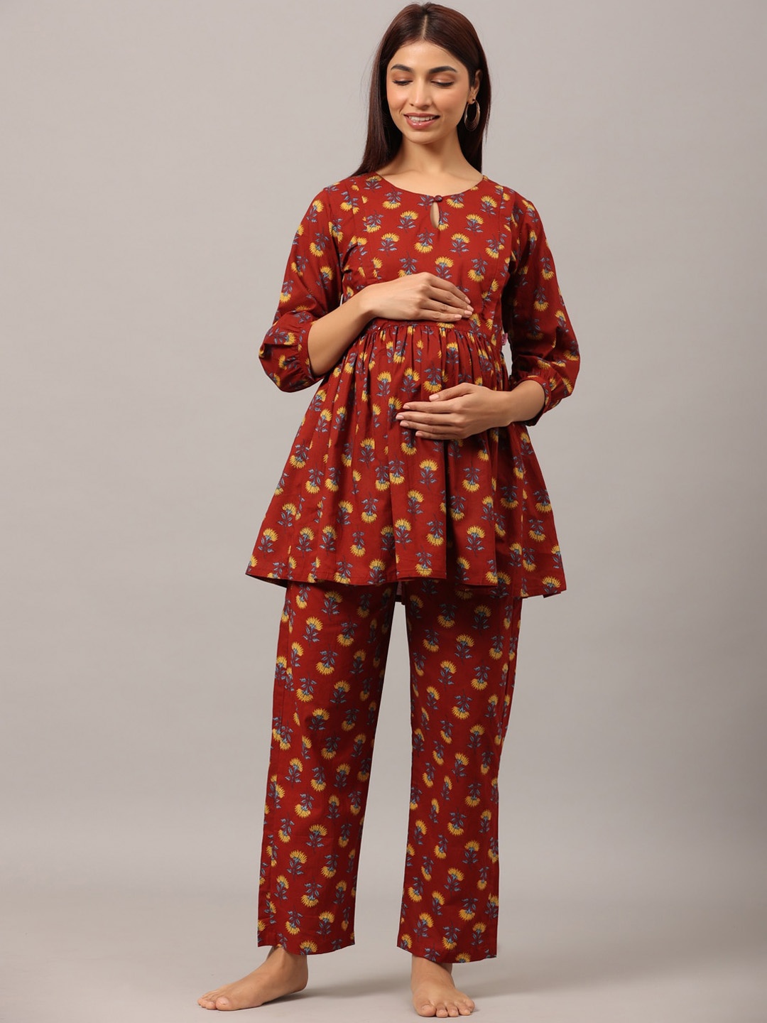 

Ikk Kudi by Seerat Women Floral Printed Pure Cotton Maternity Kurti with Trousers, Red