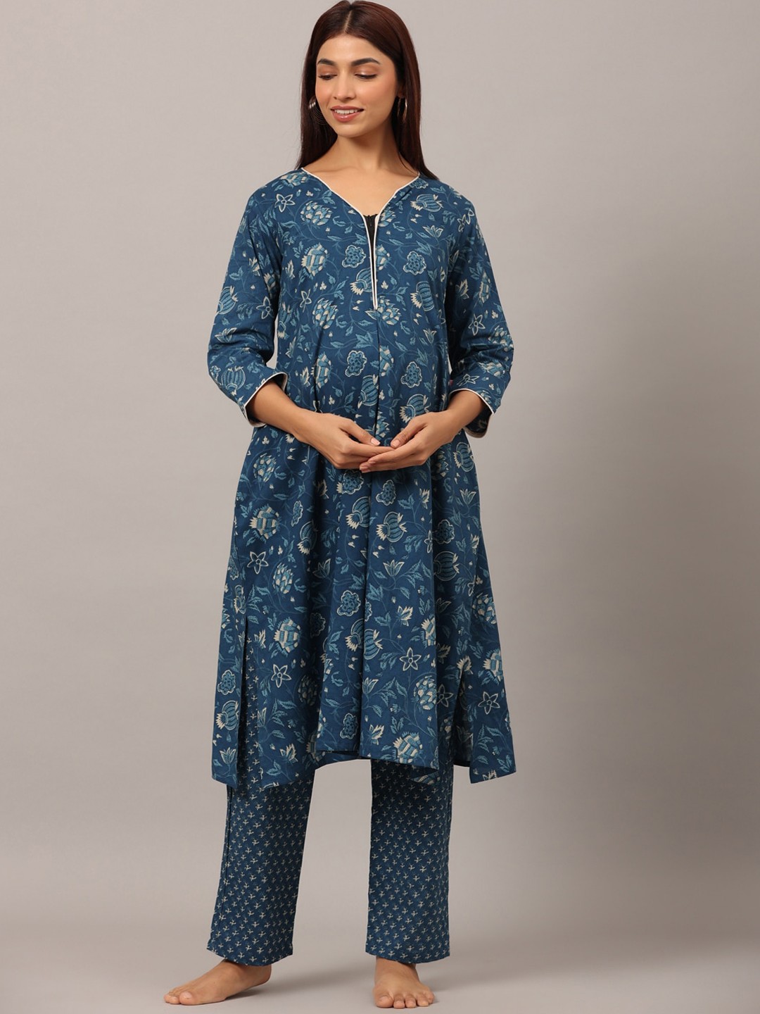 

Ikk Kudi by Seerat Women Floral Printed Pure Cotton Maternity Kurta with Trousers, Blue