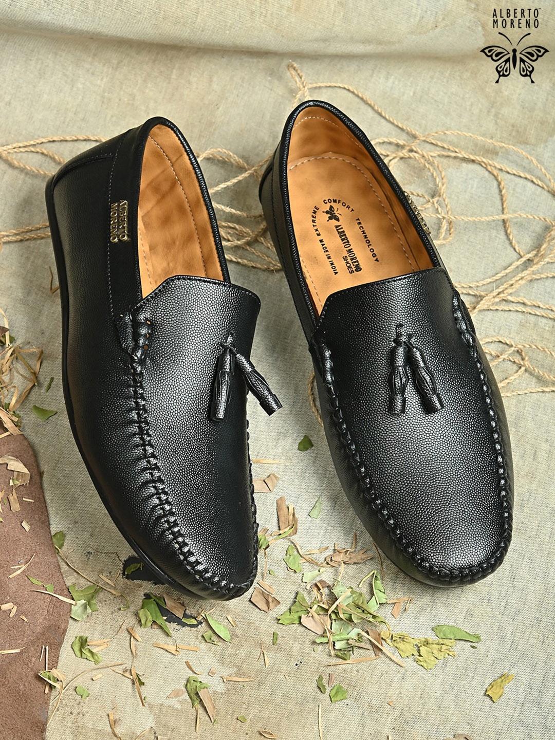 

ALBERTO MORENO Men Textured Tassel Loafers, Black