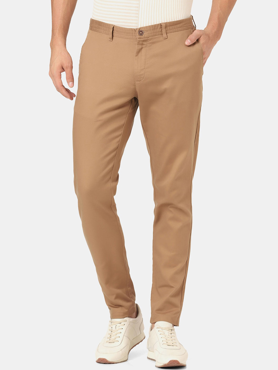 

Blackberrys Men Slim Fit Low-Rise Wrinkle Free Chinos Trousers, Brown