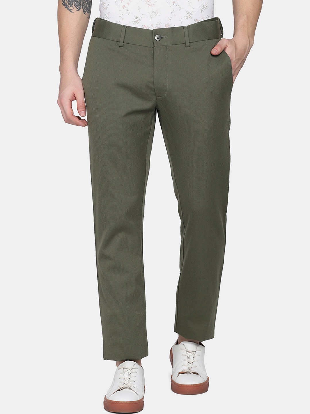 

Blackberrys Men Slim Fit Low-Rise Wrinkle Free Cotton Chinos Trousers, Olive