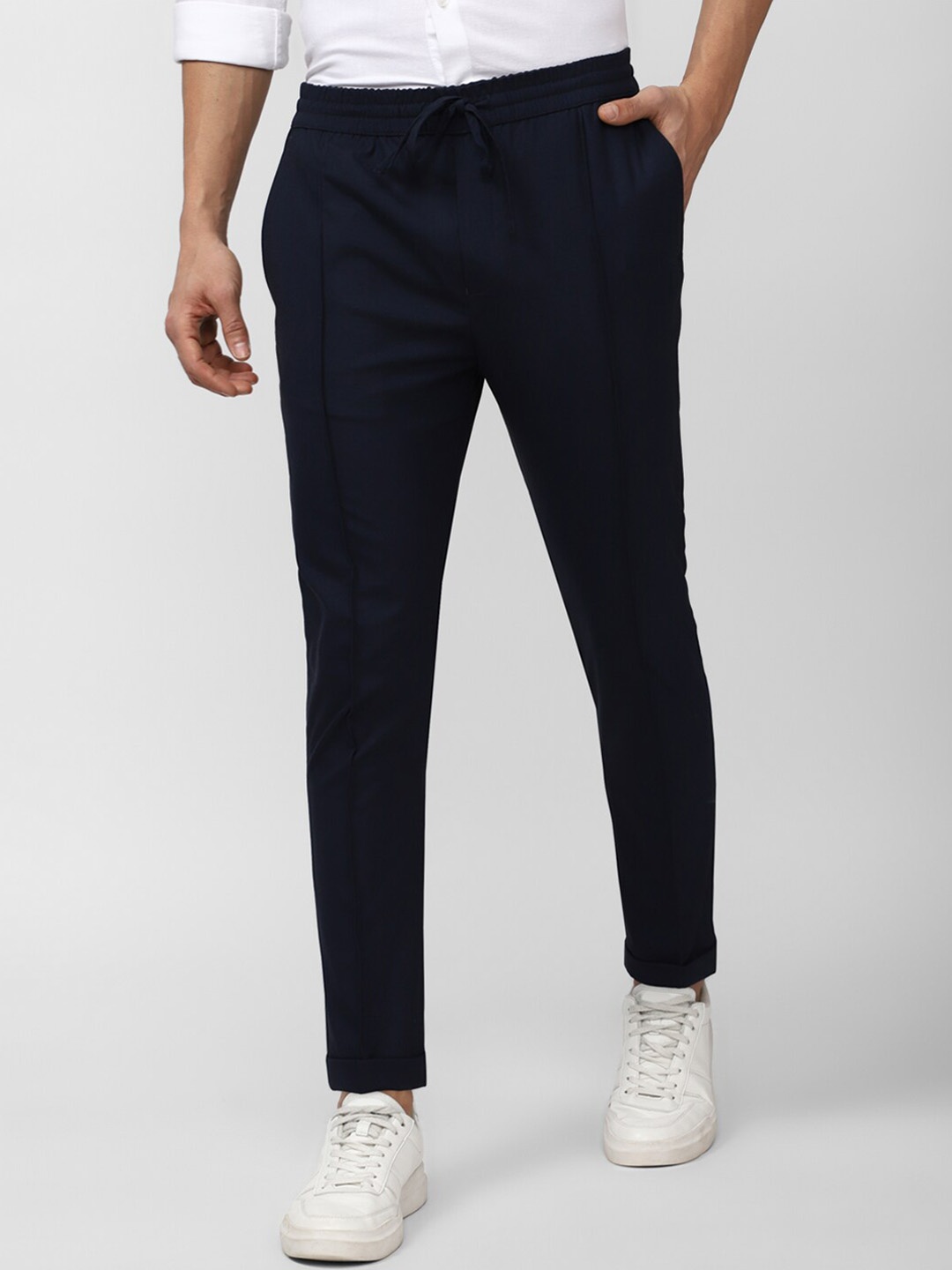 

Peter England Casuals Men Slim Fit Trousers, Navy blue