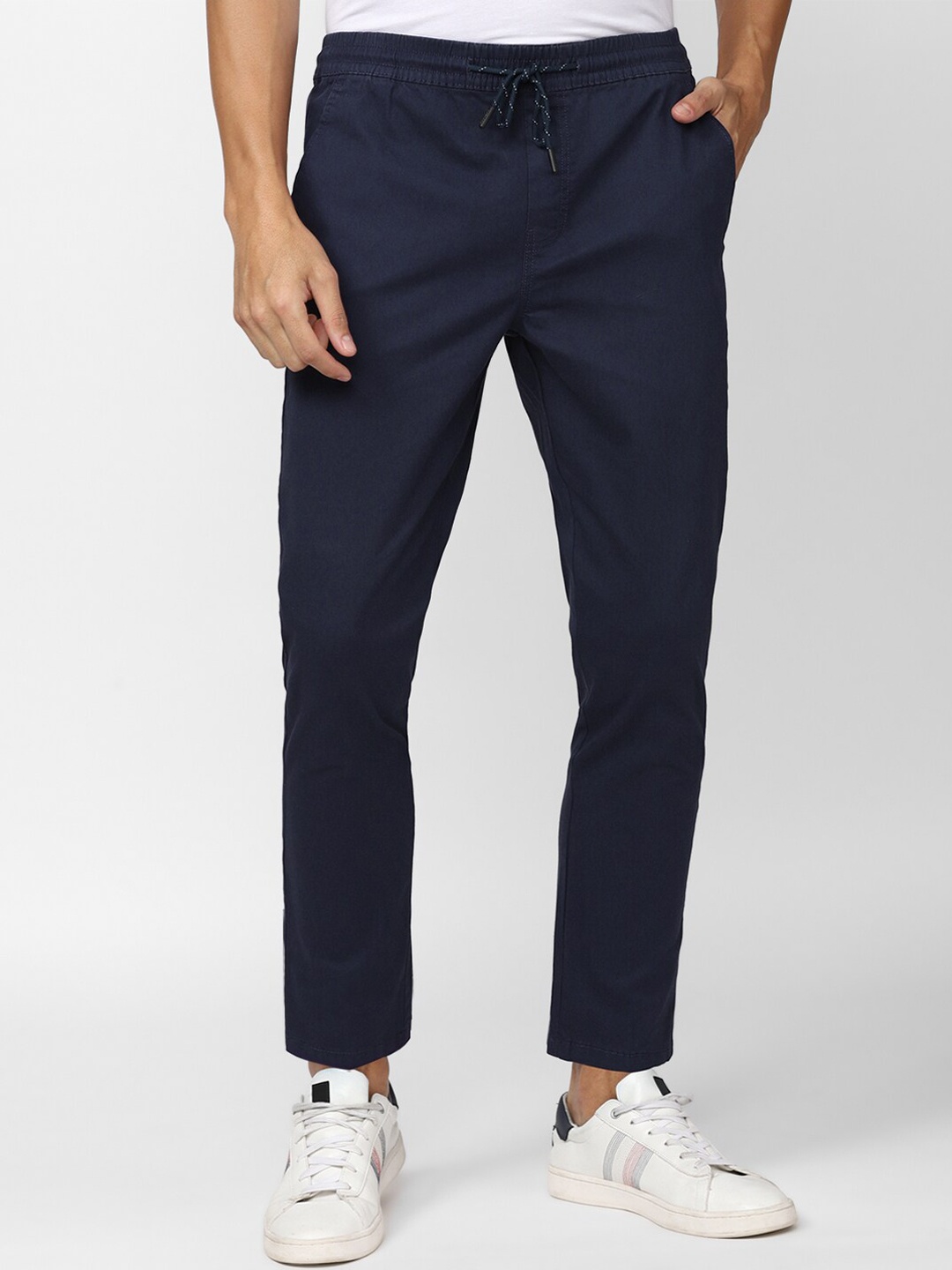 

Peter England Casuals Men Cotton Slim Fit Trousers, Navy blue