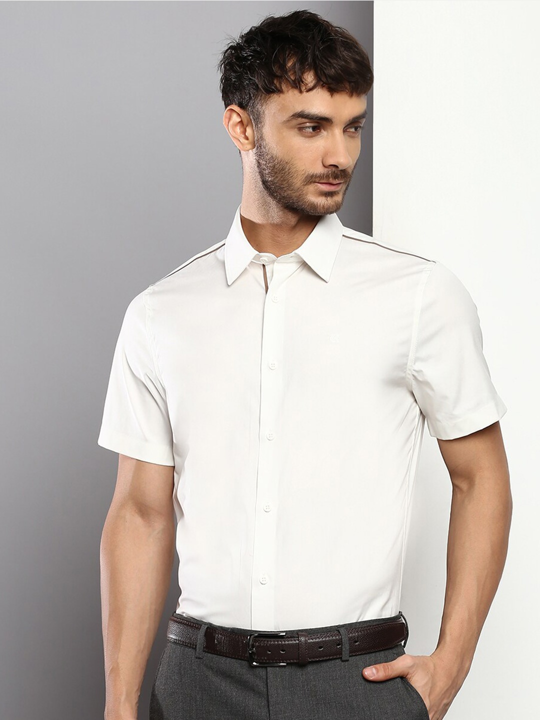 

Calvin Klein Jeans Men Slim Fit Formal Shirt, Off white