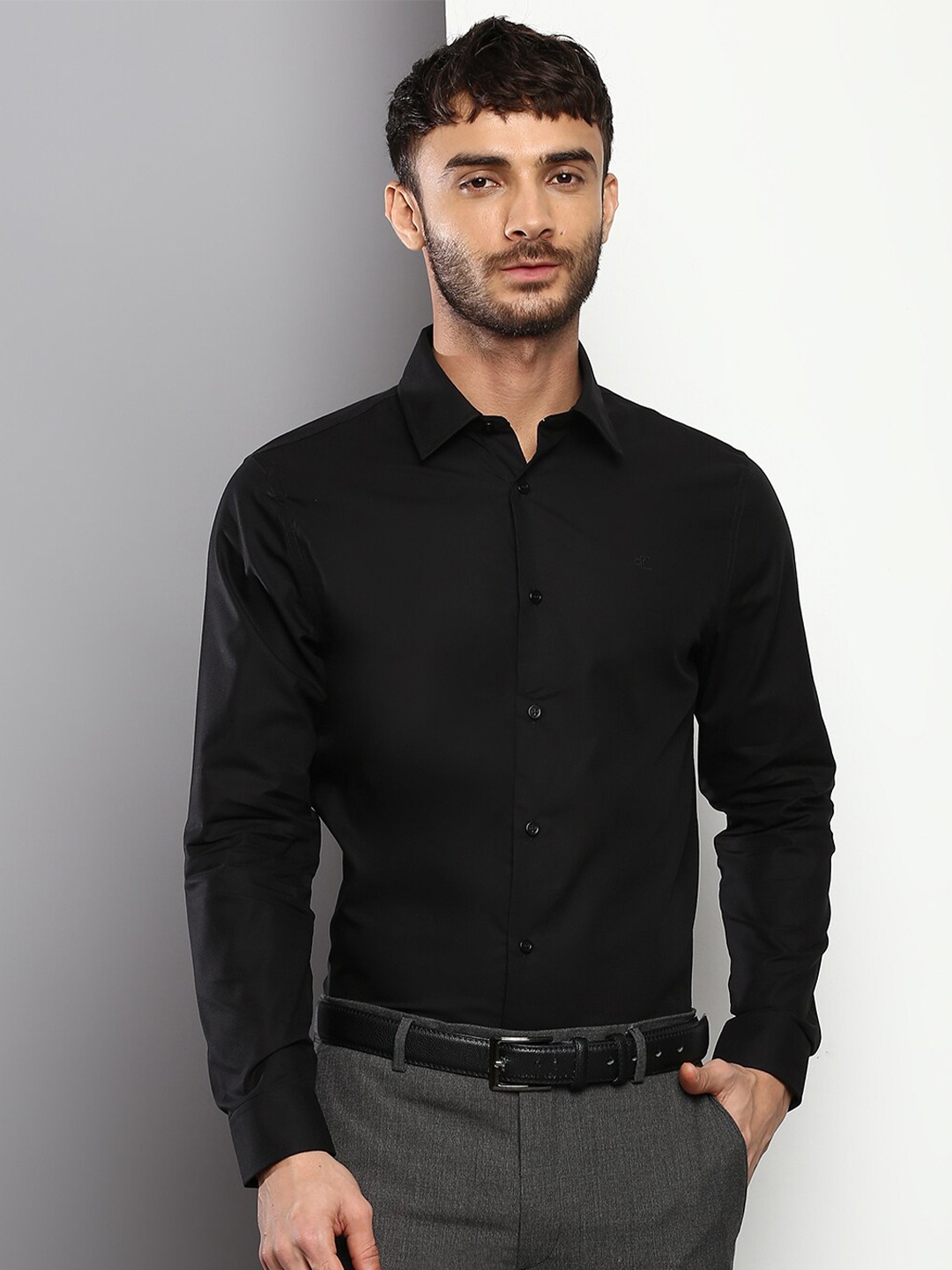 

Calvin Klein Jeans Men Slim Fit Casual Pure Cotton Shirt, Black