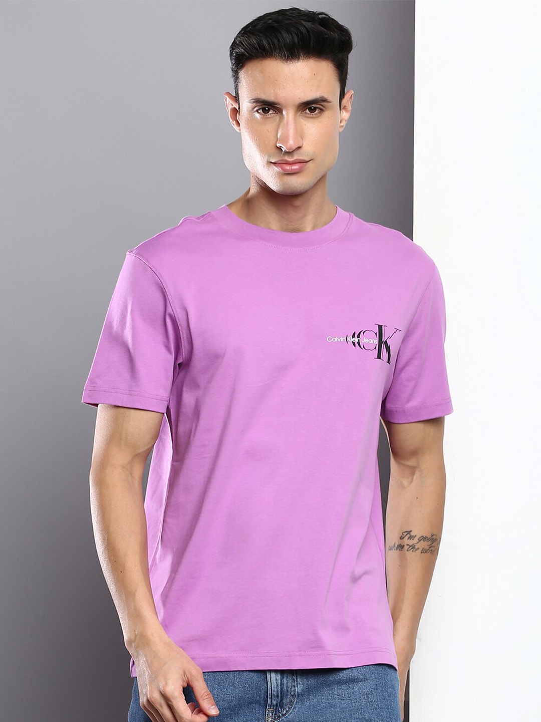 

Calvin Klein Jeans Men Organic Cotton T-shirt, Purple