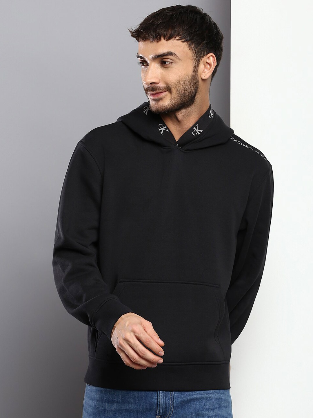 

Calvin Klein Jeans Men Hooded Cotton Sweatshirt, Black