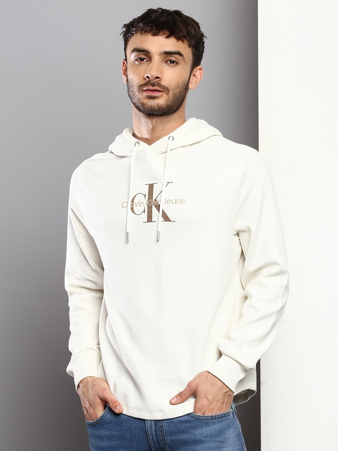 

Calvin Klein Jeans Men Hooded Cotton Sweatshirt, Off white