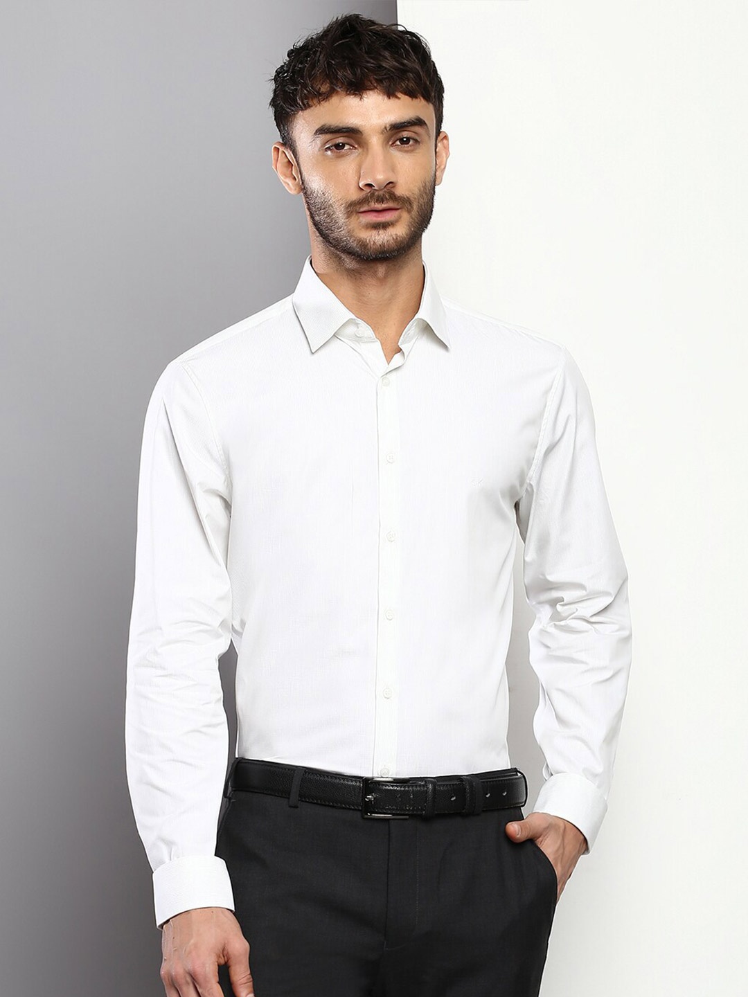 

Calvin Klein Jeans Men Pure Cotton Slim Fit Formal Shirt, White