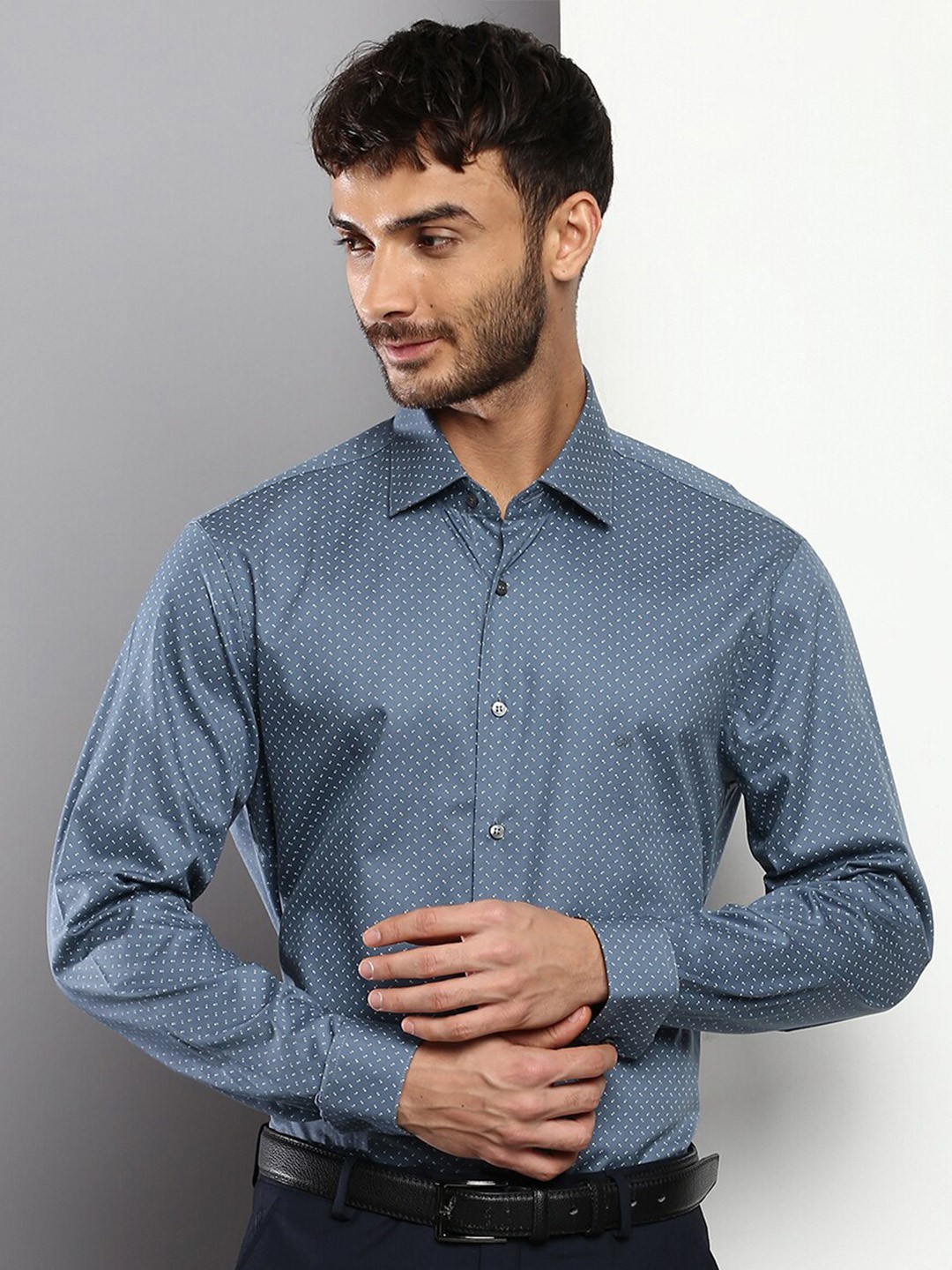 

Calvin Klein Jeans Men Organic Cotton Formal Shirt, Blue