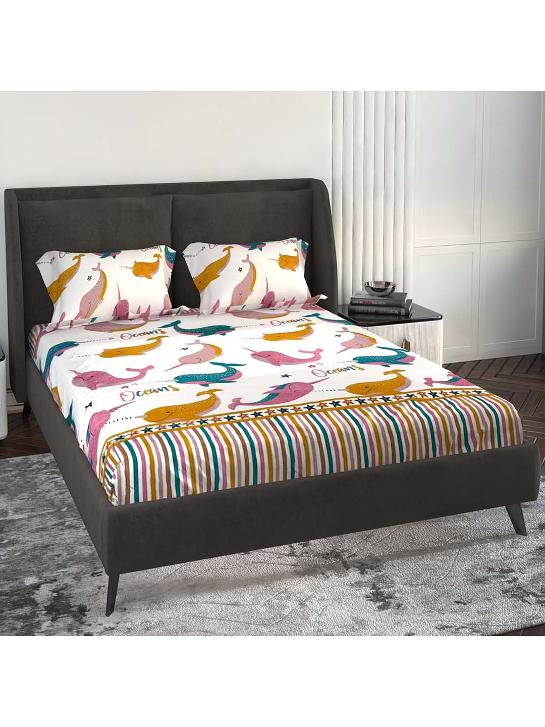 

LABHAM White & Blue Abstract Pure Cotton 180 TC King Bedsheet with 2 Pillow Covers