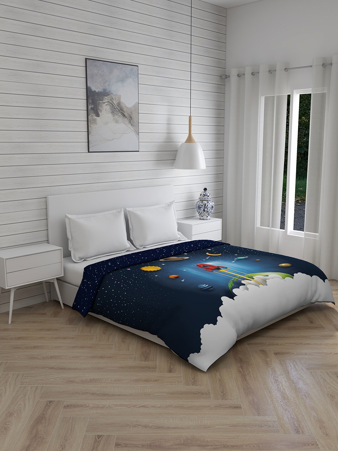 

Boutique Living India Rock & Room Blue & White Heavy Winter 120 GSM Double Bed Comforter
