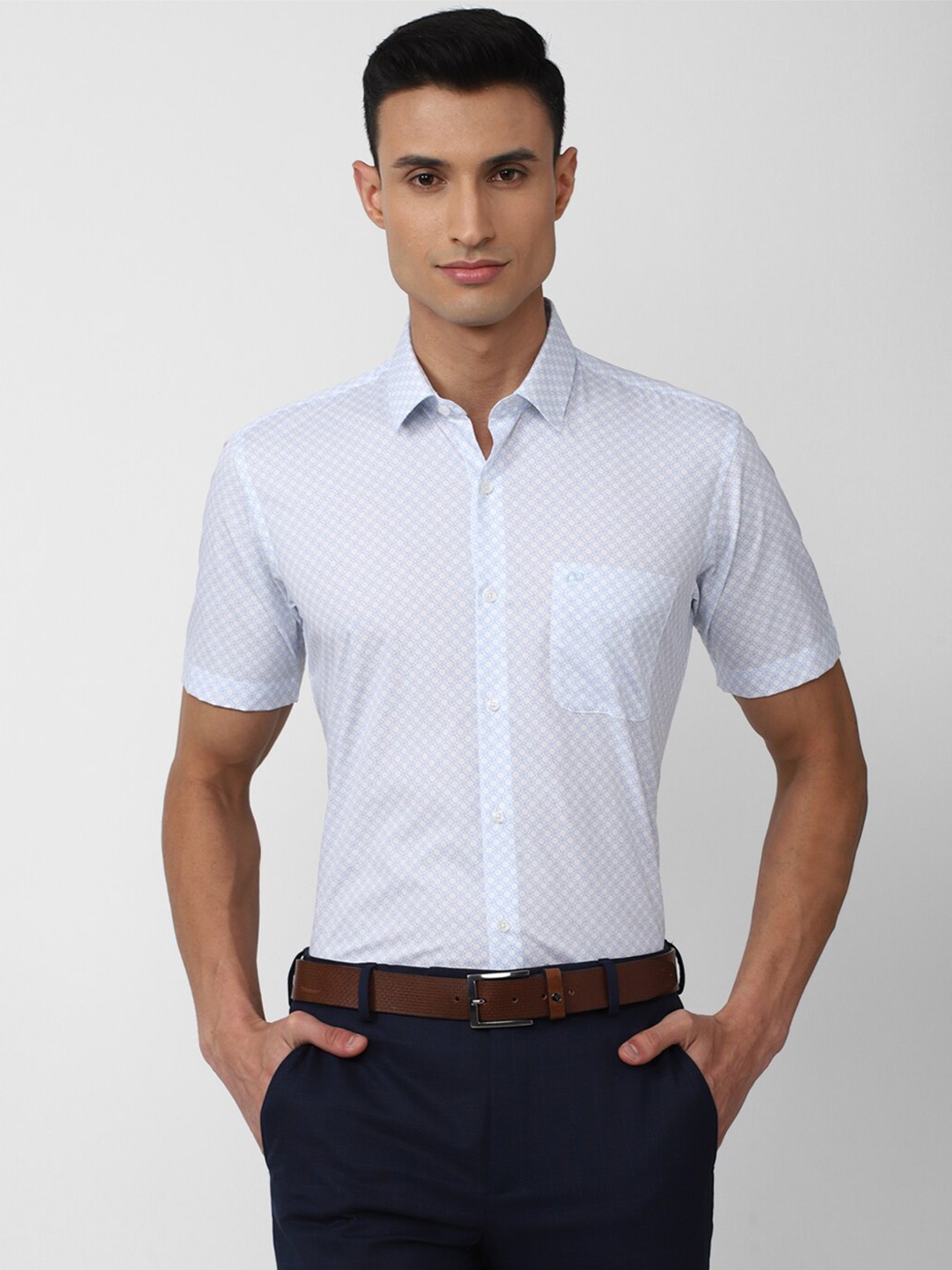 

Peter England Men Printed Pure Cotton Formal Shirt, Blue