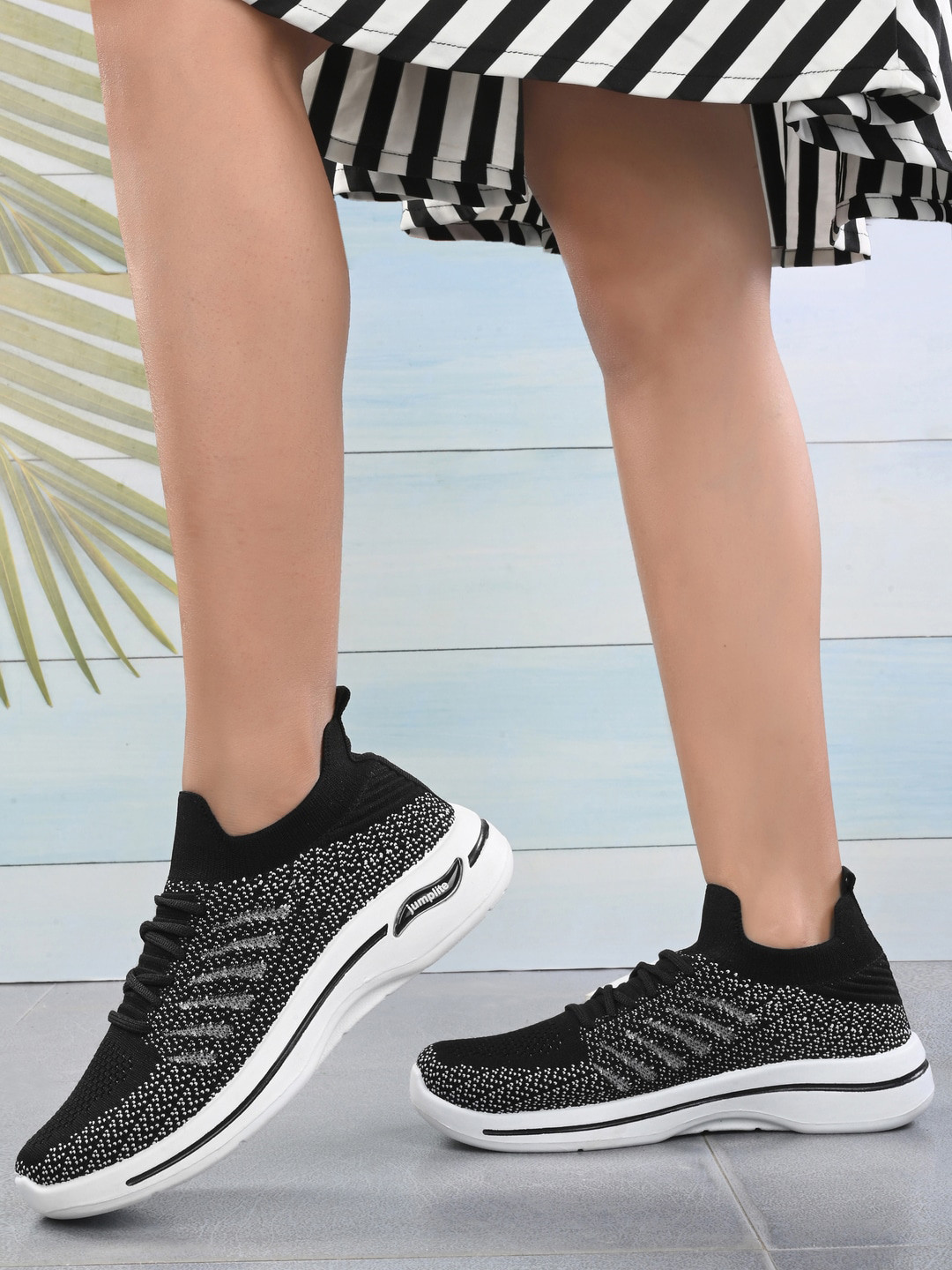 

Layasa Women Woven Design Sneakers, Black